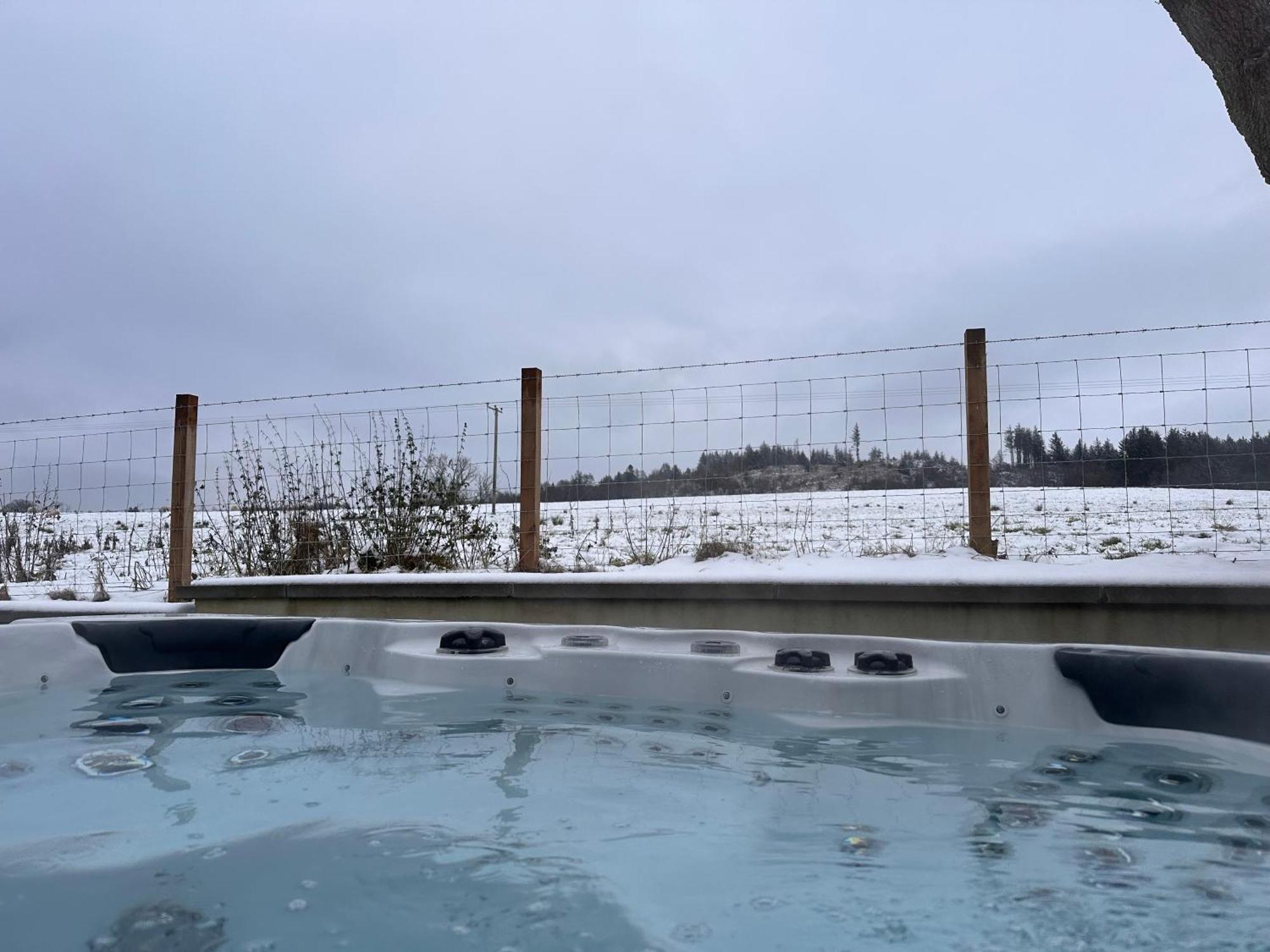 Woodlane Lodge With Private Hottub & Pool Table Dumfries Exterior foto